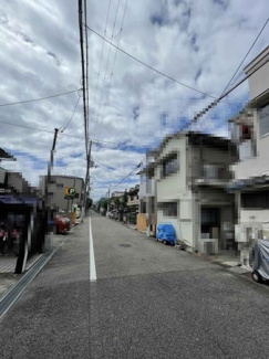【前面道路含む現地写真】 | 尼崎市西難波町１丁目売地 | 通路は公道幅員約６ｍに面しております！コインパーキングも近くにあり、便利です(^^)
