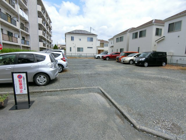 アーバンヒルズ武蔵砂川の駐車場|※内装工事前