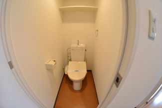 【トイレ】 | グラマシー心斎橋東(旧ユーカ心斎橋東) | 落ち着いた色調のトイレです