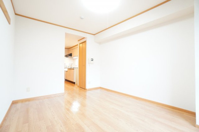 【洋室】 | パークサイド砂山 | ※同物件・同タイプの写真です。