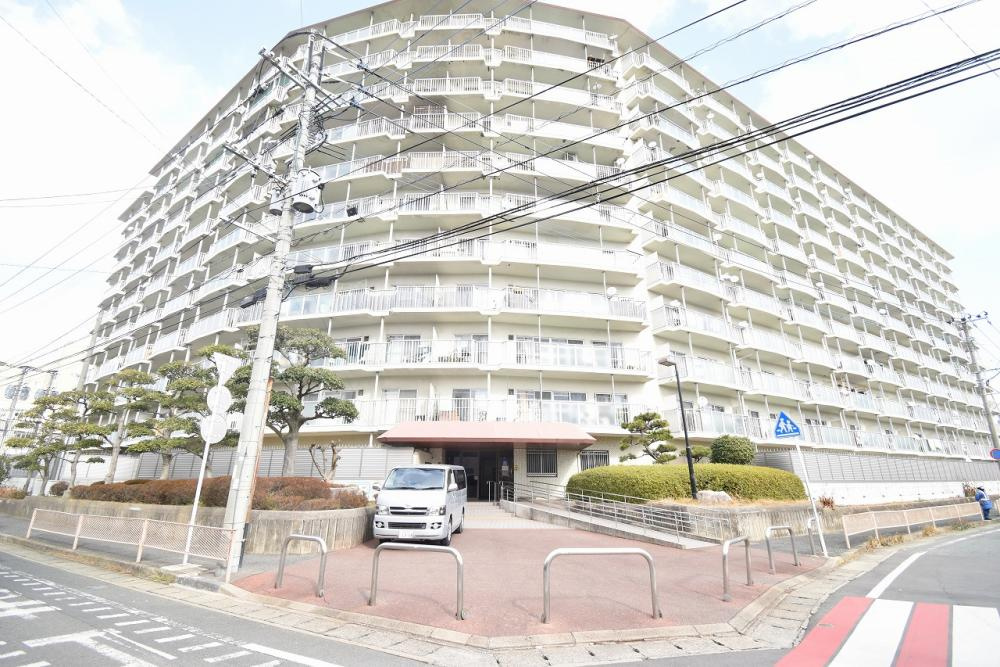 ローレルハイツ春日の外観