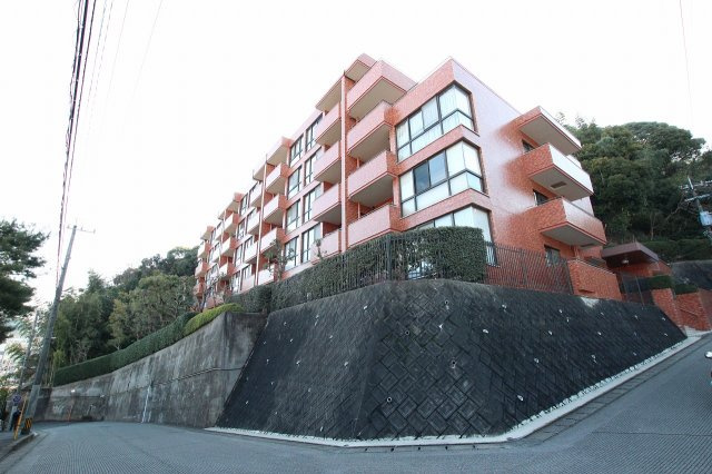 ライオンズマンション平尾台 2の外観