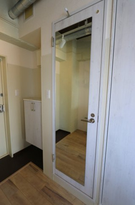 【その他】 | サンボルグなかくら | 扉が鏡になっております★