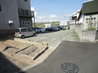 【駐車場】