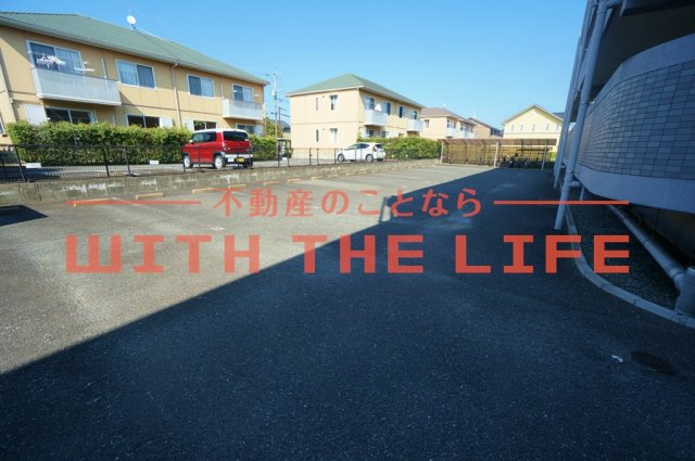 フォレスト小森野【10,000円キャッシュバック対象物件】の駐車場|駐車スペースもあります