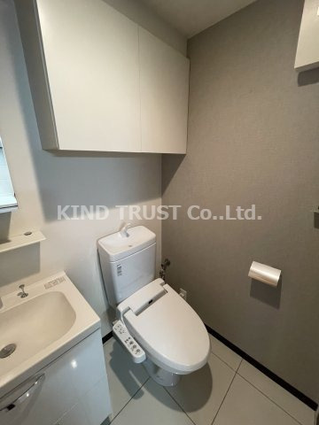 エスライズ梅田DOSHINのトイレ|清潔感のあるトイレです