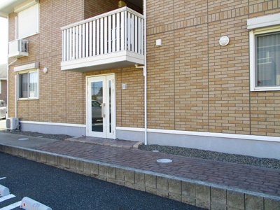 【エントランス】 | リビングタウンほたる野B