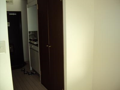 パンセ堀川の内装|廊下に収納