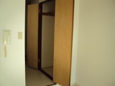 パンセ堀川の内装|廊下に収納