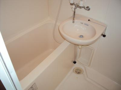 パンセ堀川の浴室