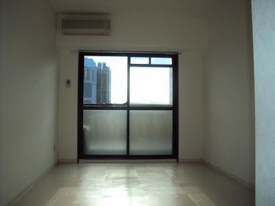 パンセ堀川の居間・リビング|洋室