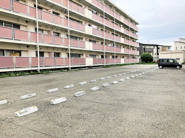 ビレッジハウス下広川【キャッシュバック対象】の駐車場|駐車スペースもあります