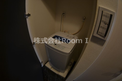 【設備】 | プレミアムコート谷町４丁目 | 洗濯機置き場