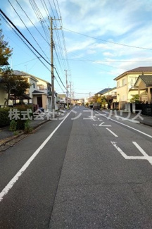 【前面道路含む現地写真】