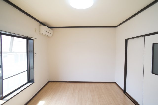 エスポアールゆきの洋室