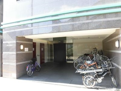プレサンスNEO京都烏丸（プレサンスネオ京都烏丸）の駐車場|駐輪場