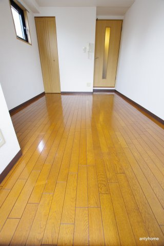 エスリード梅田西　仲介手数料無料の洋室