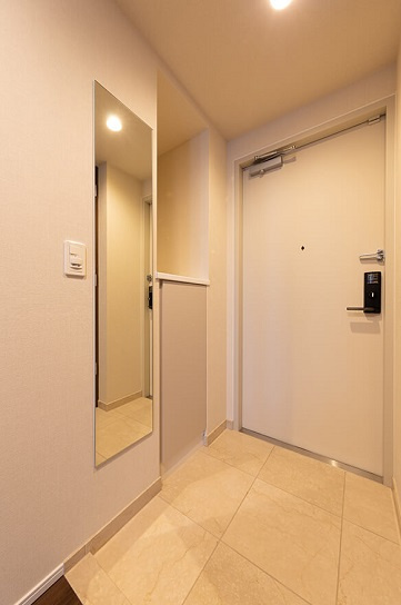 港区赤坂９丁目の賃貸マンションの玄関|家具・家電は付きません