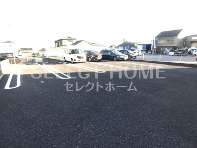 【駐車場】 | サウス・シャトーⅢ | 駐車場に車を止められます