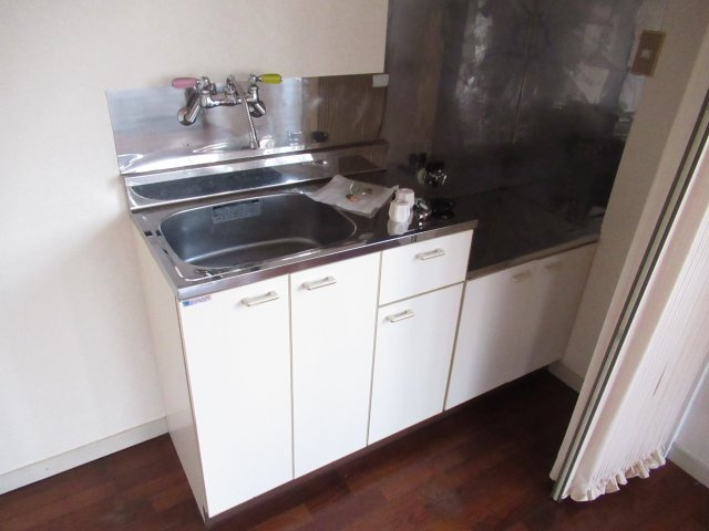 クリスタルハイツ（城西）のキッチン|洋室です