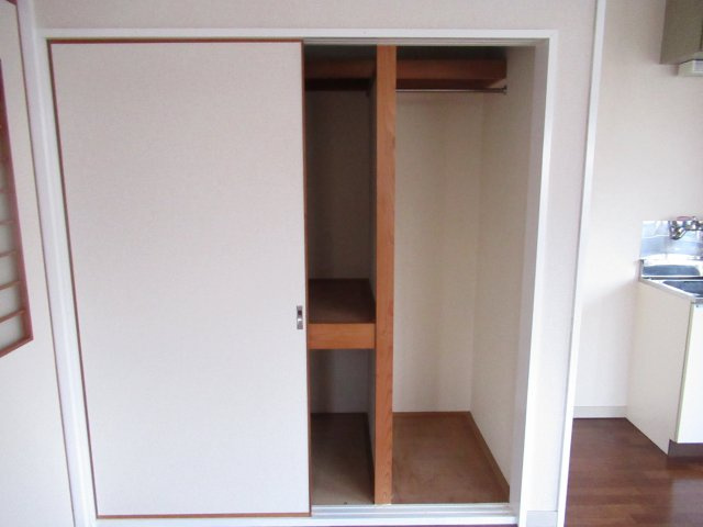 クリスタルハイツ（城西）の収納