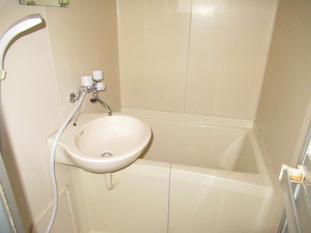 クリスタルハイツ（城西）の浴室|落ち着いた空間のお風呂です