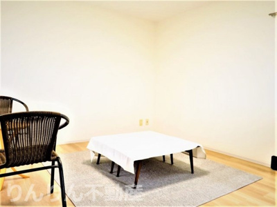 【居間・リビング】 | メゾンオレンジ3A.B | リビングです