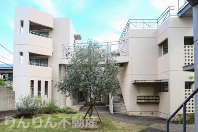 【庭】 | メゾンオレンジ3A.B | お庭で自由な時間を過ごせます