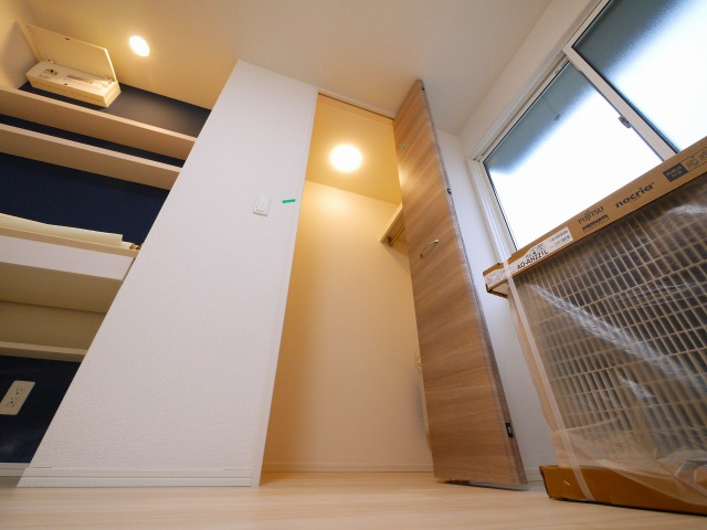 クレアール西九条の収納|こまごまとしたものを収納できそうですね