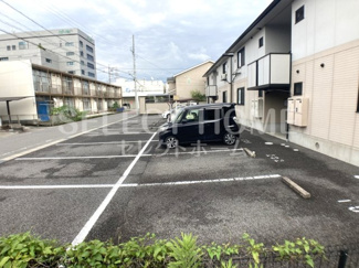 【駐車場】