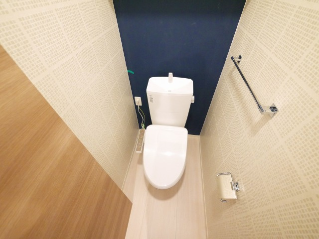 クレアール西九条のトイレ|シンプルで使いやすいトイレです