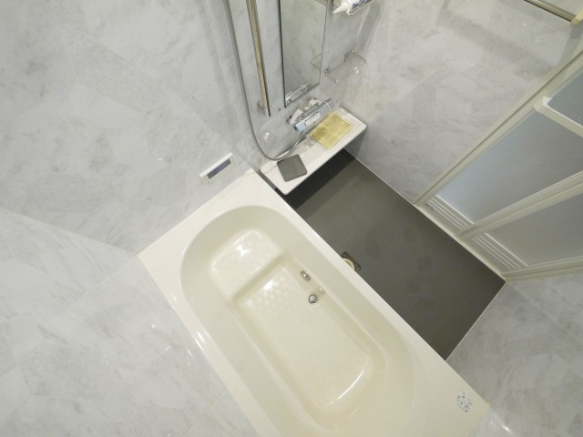 クレアール西九条の浴室|きれいなお風呂です