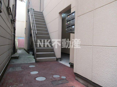 【エントランス】 | ハイツ楽らく（河内永和賃貸） | 敷地内です