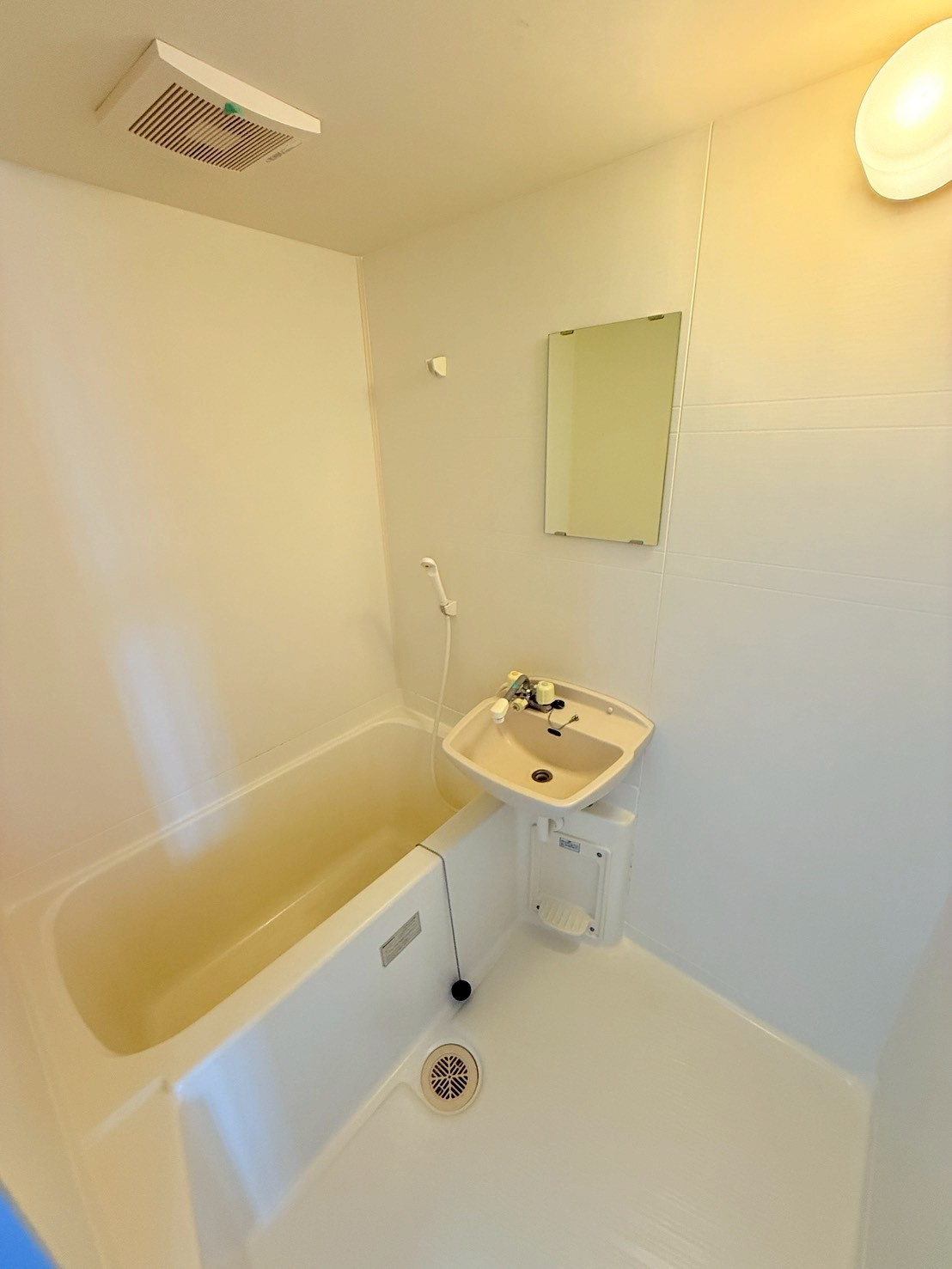 メゾンRYUの浴室