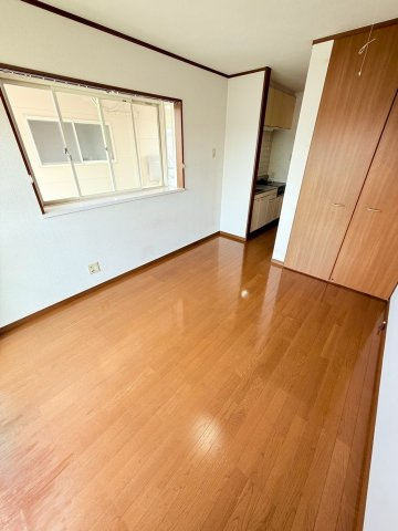 メゾンRYUの洋室