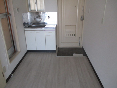 【居間・リビング】 | ハイツローズ