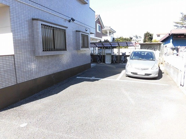 グランドセブンの駐車場