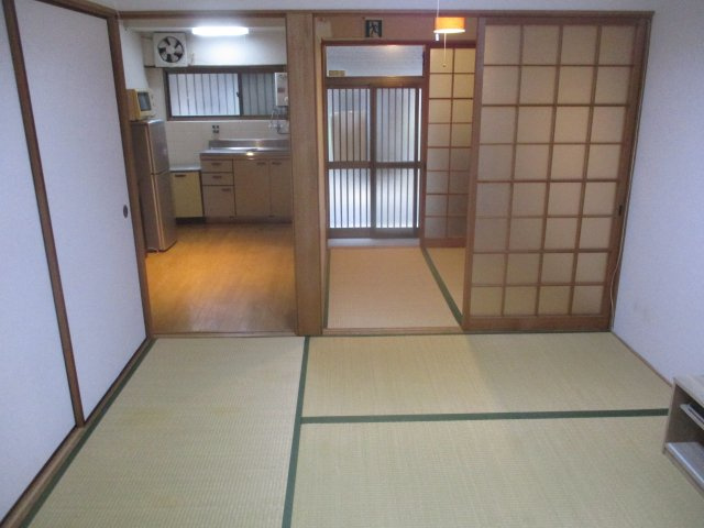 【居間・リビング】 | 潮路2丁目貸家Ⅲ