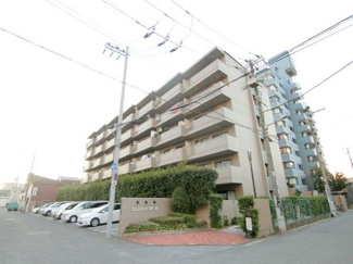 【外観】 | 緑が多いマンションです。