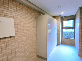 【エントランス】 | 宅配ボックス