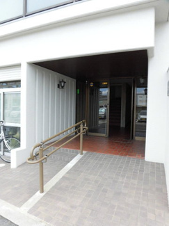 【エントランス】 | エントランス入口