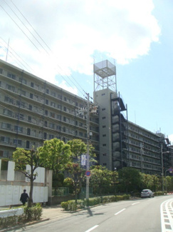 【外観】 | 構造：鉄筋コンクリート造９階建の６階部分！　建築年月：昭和５７年２月建築
