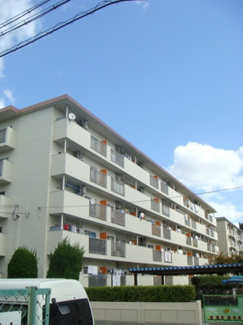 【外観】 | ５階建の１階部分