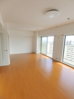 【外観】 | ＬＤＫ部分が南東バルコニーに面しており、上層階に付き、日当り・通風・眺望良好です！