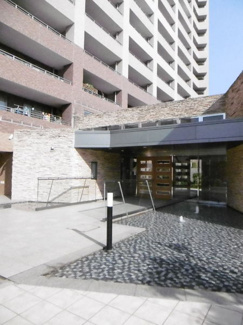 【エントランス】 | 1階マンション入り口