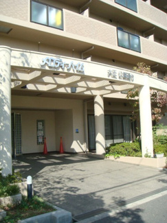 【エントランス】 | マンション入り口も綺麗です！