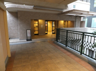 【エントランス】