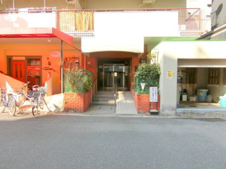 【エントランス】