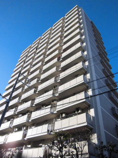 【外観】 | スーパー「ライフ此花伝法店」まで約80ｍ！スーパーが近くにあるのは助かりますね！