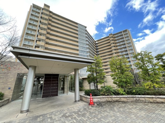 【外観】 | 各路線「西九条」駅　徒歩４分の立地！隣には、スーパーライフもあります！